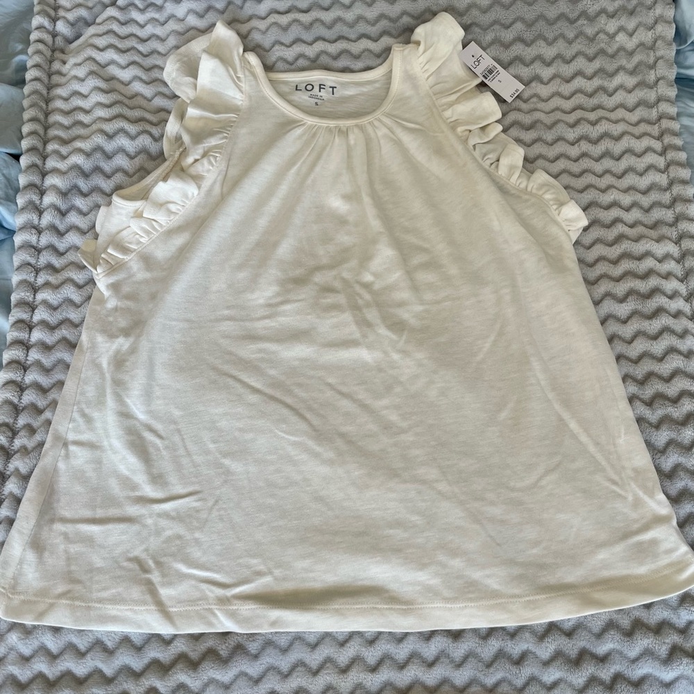 Loft ruffle tank top - size small ❤️